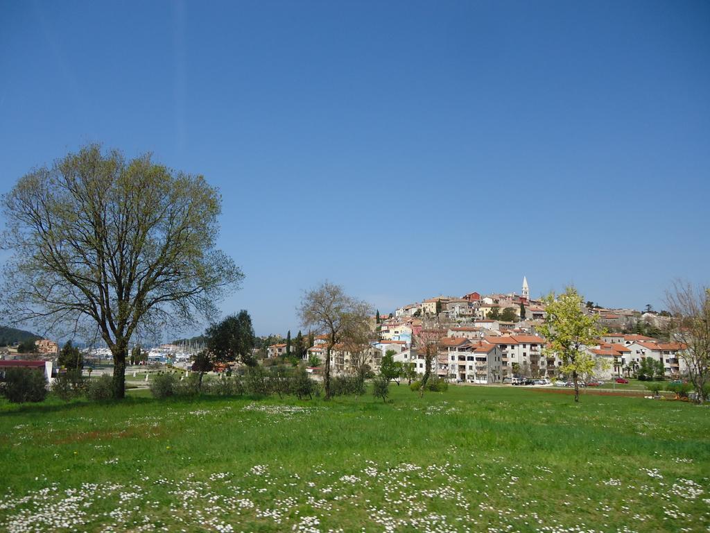 Apartment Alba Funtana Pokoj fotografie